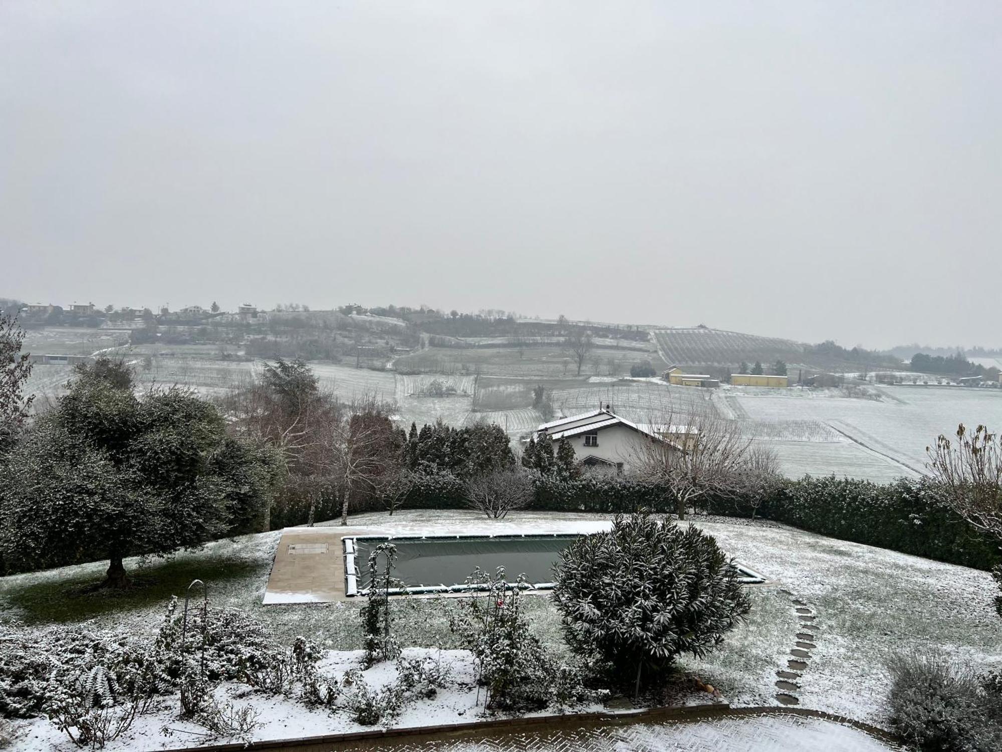 Cascina Il Volo Bed & Breakfast Moncalvo Luaran gambar