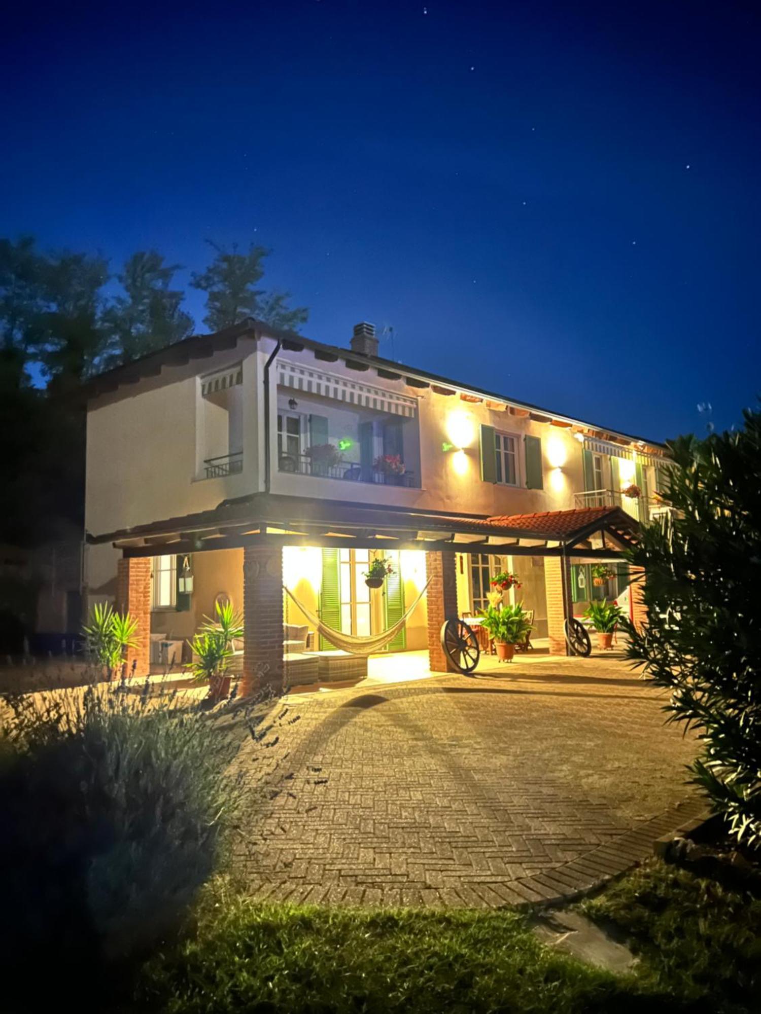 Cascina Il Volo Bed & Breakfast Moncalvo Luaran gambar