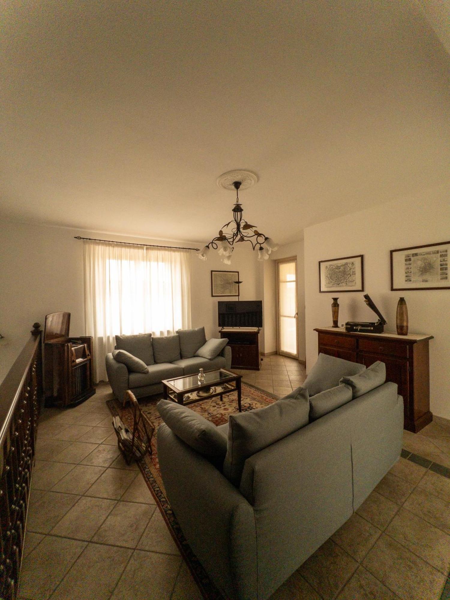 Cascina Il Volo Bed & Breakfast Moncalvo Luaran gambar