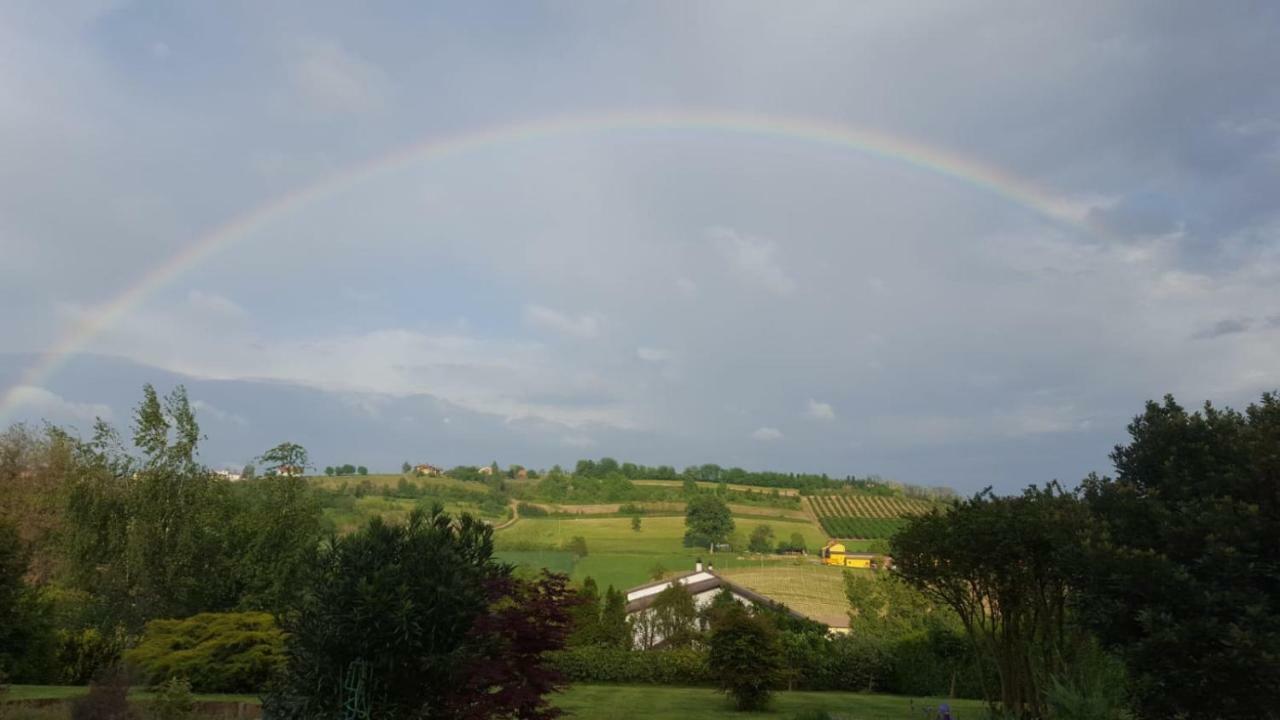 Cascina Il Volo Bed & Breakfast Moncalvo Luaran gambar