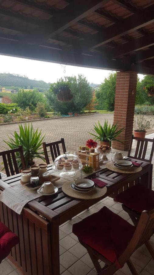 Cascina Il Volo Bed & Breakfast Moncalvo Luaran gambar